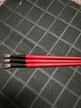 Smashbox Red Eye Shadow Brushes - Set of 3 EC